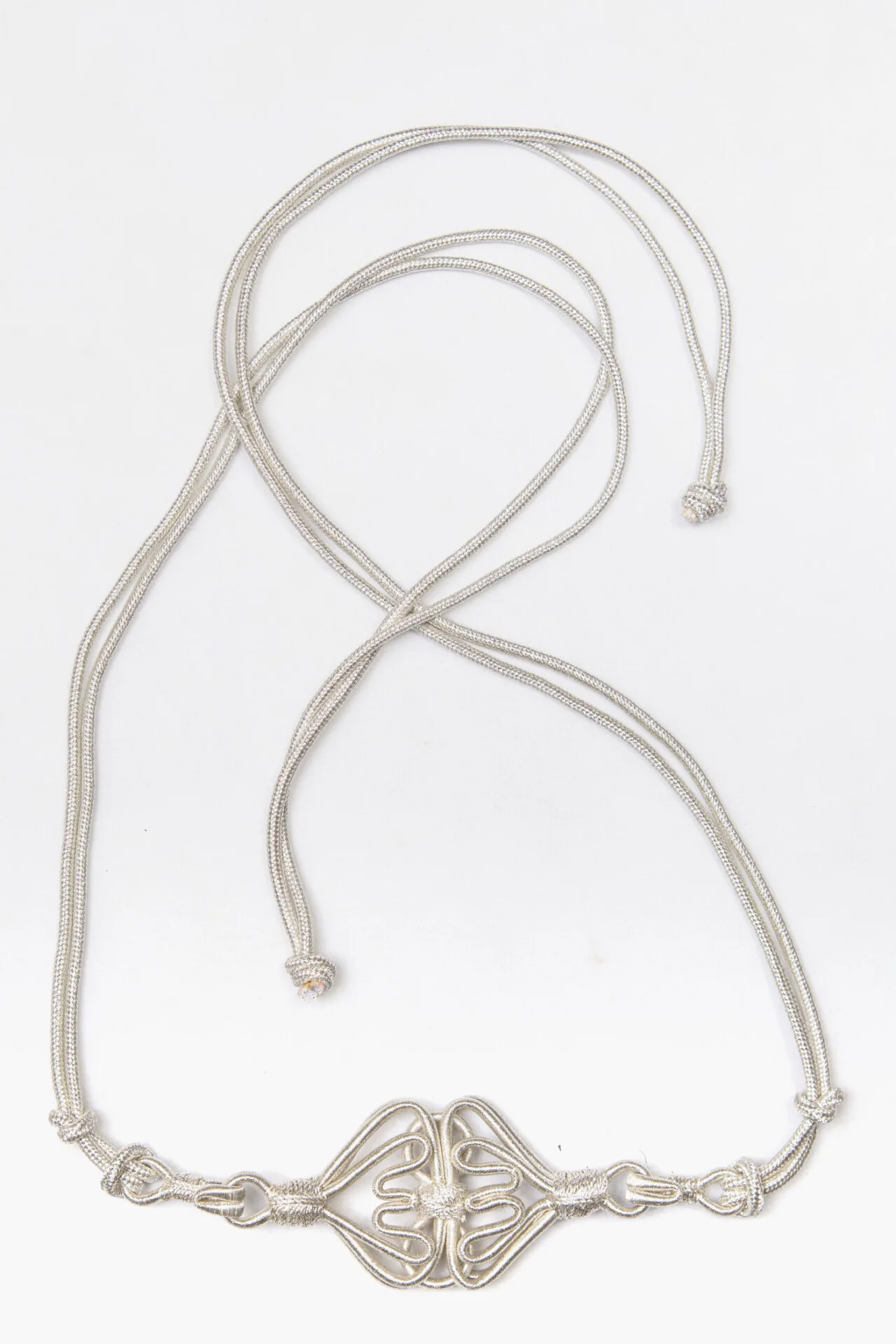 MAJDOL BROCHE